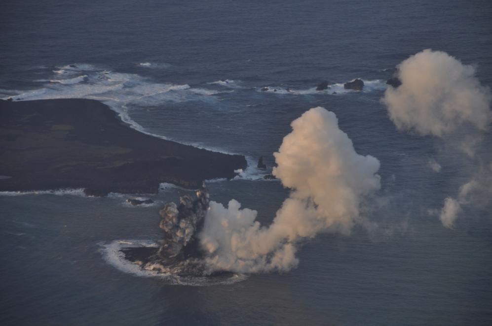 Japan new Island from Volcanic eruption